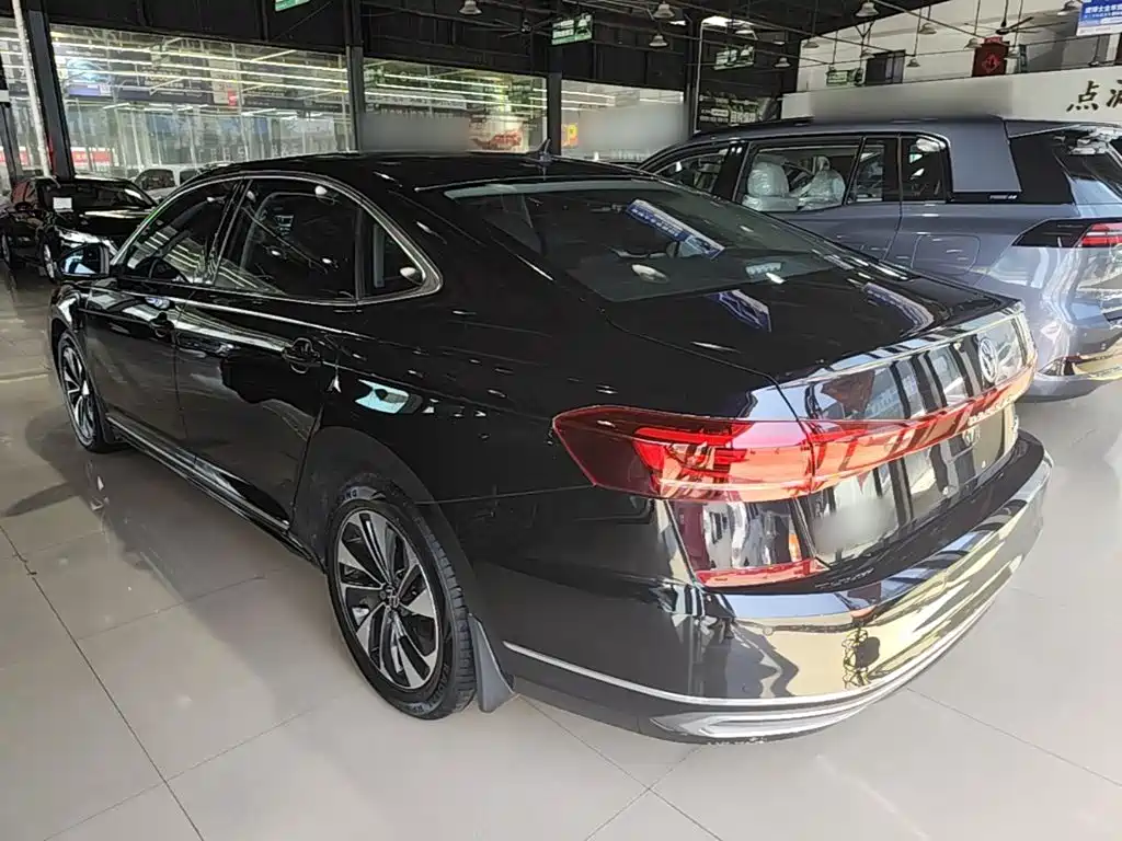 Volkswagen Passat — миниатюра 5