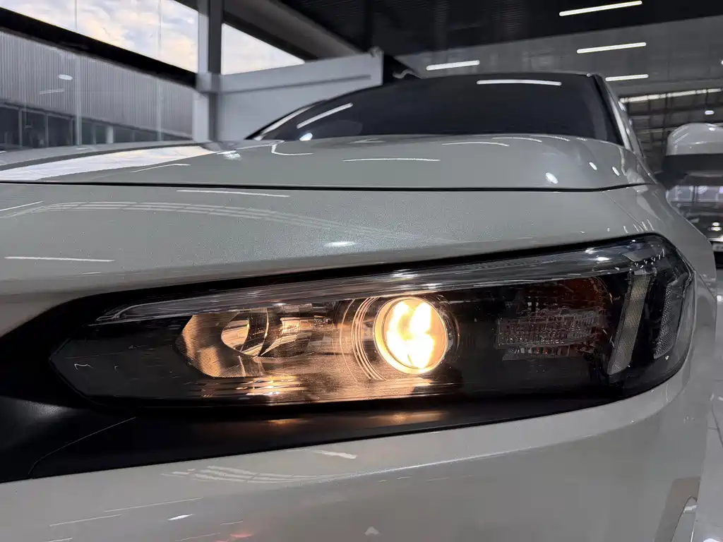 Honda Civic — миниатюра 10
