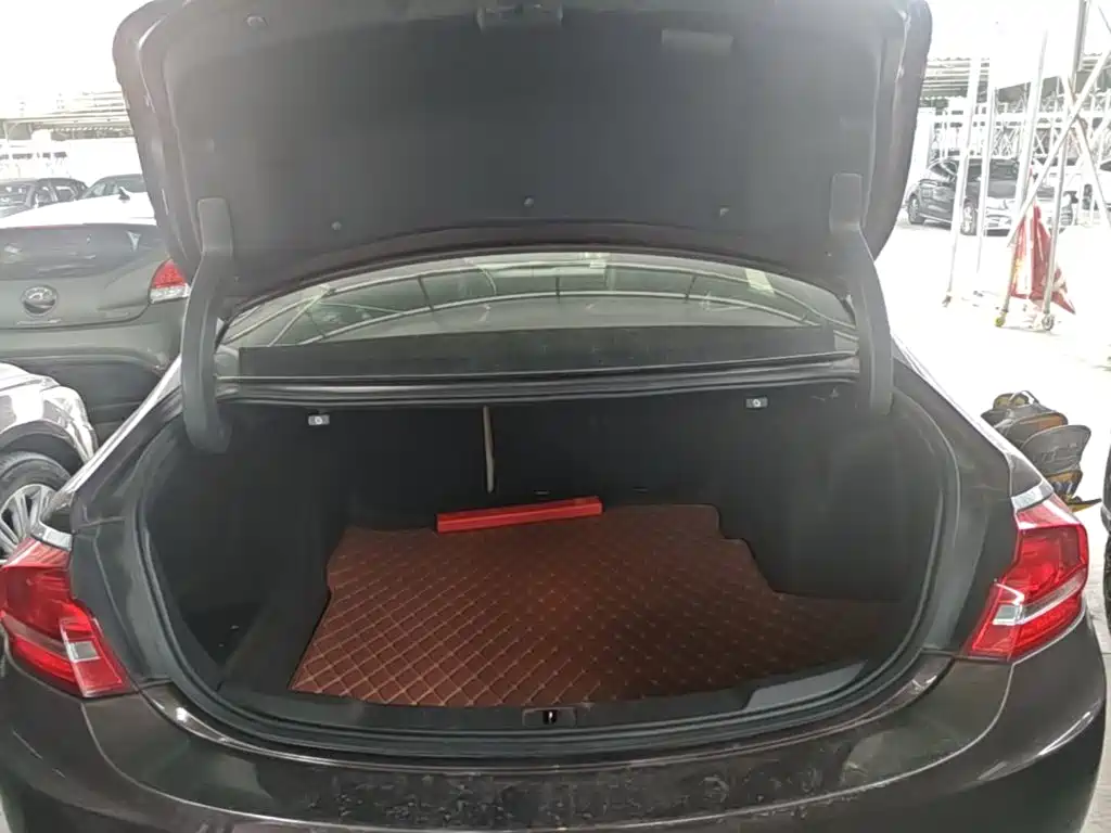 Buick LaCrosse — миниатюра 19