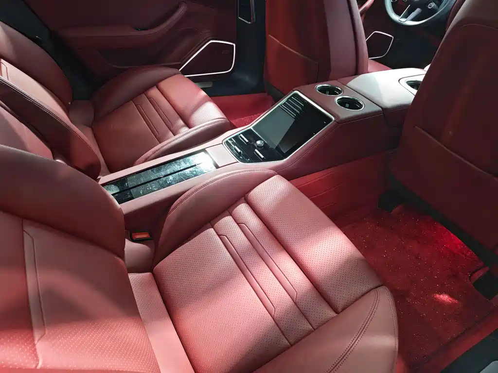 Porsche Panamera — миниатюра 10