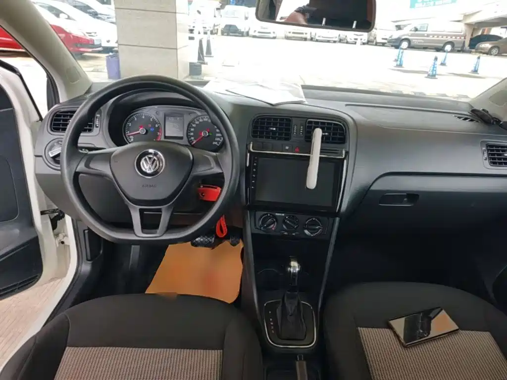 Volkswagen Polo — миниатюра 10