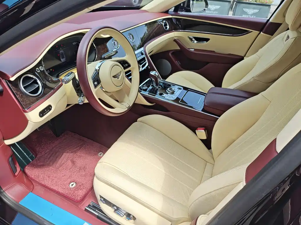 Bentley Flying Spur PHEV — миниатюра 8