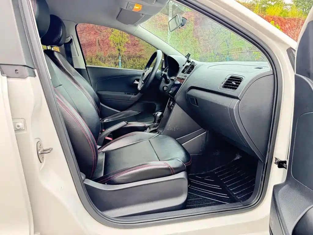 Volkswagen Polo — миниатюра 8