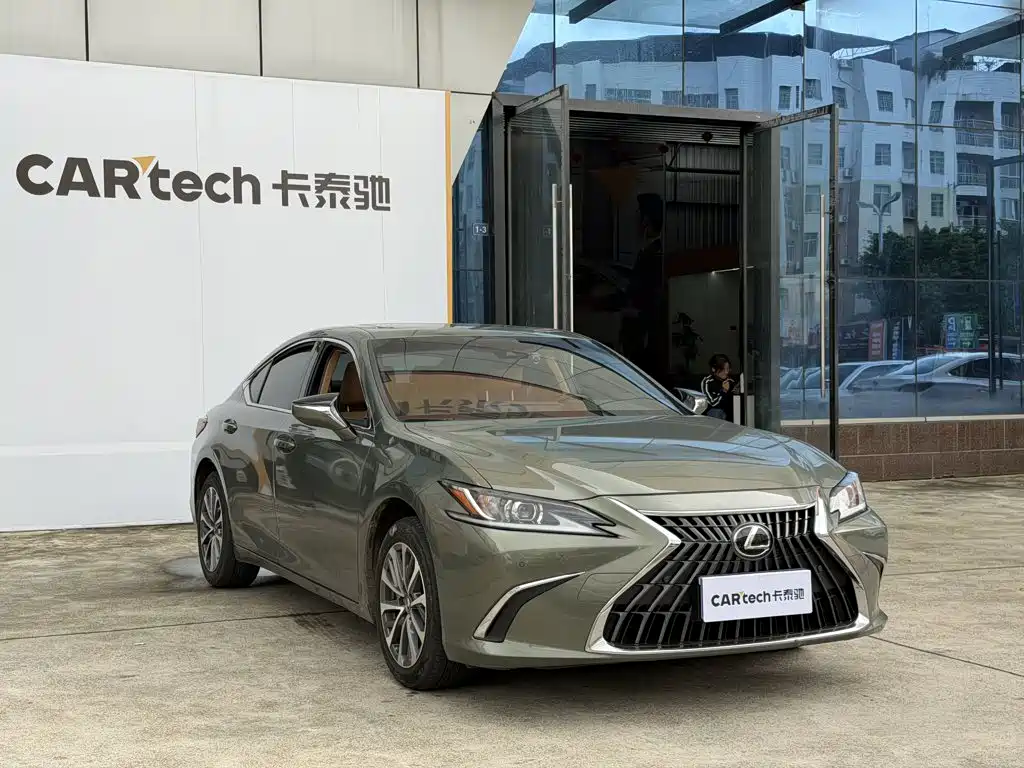 Lexus ES — миниатюра 3