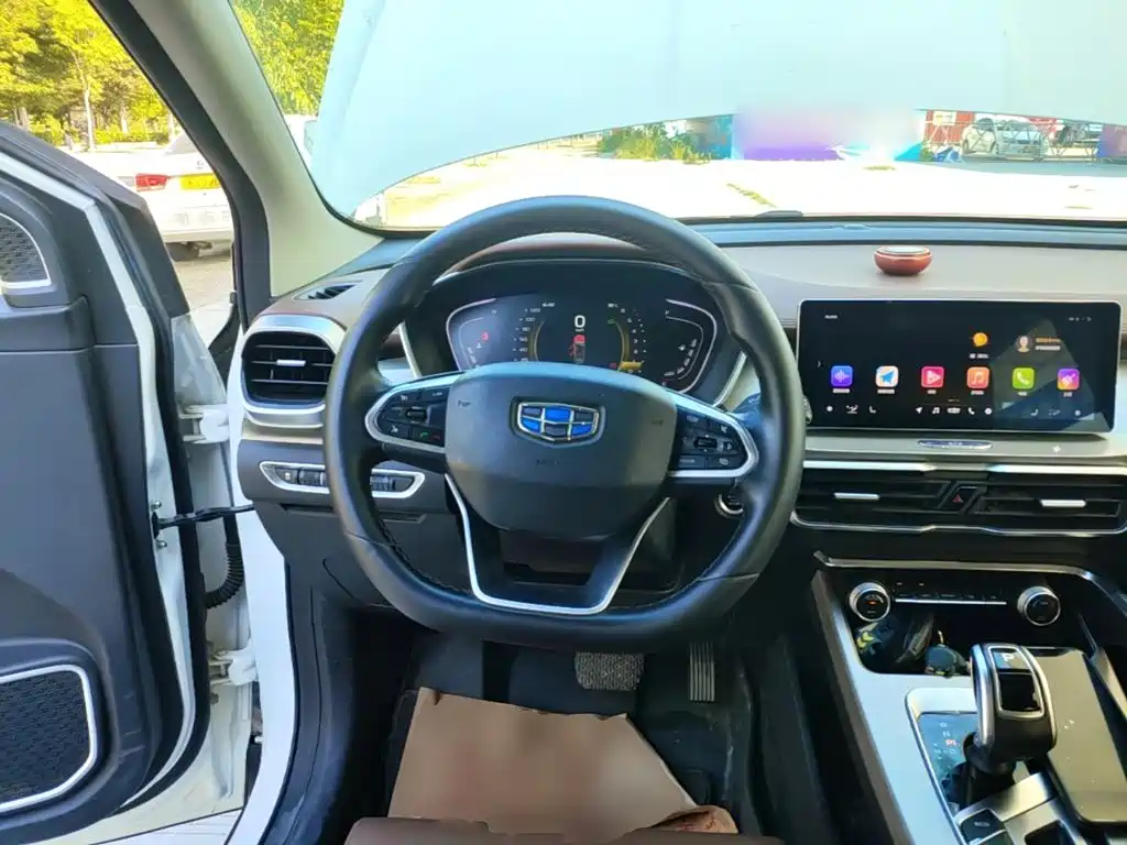 Geely Binyue — миниатюра 11