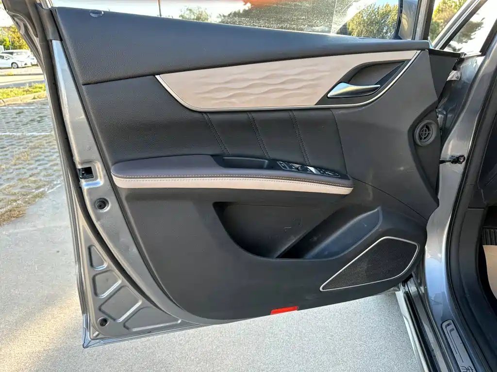 BYD MAX New Energy — миниатюра 12