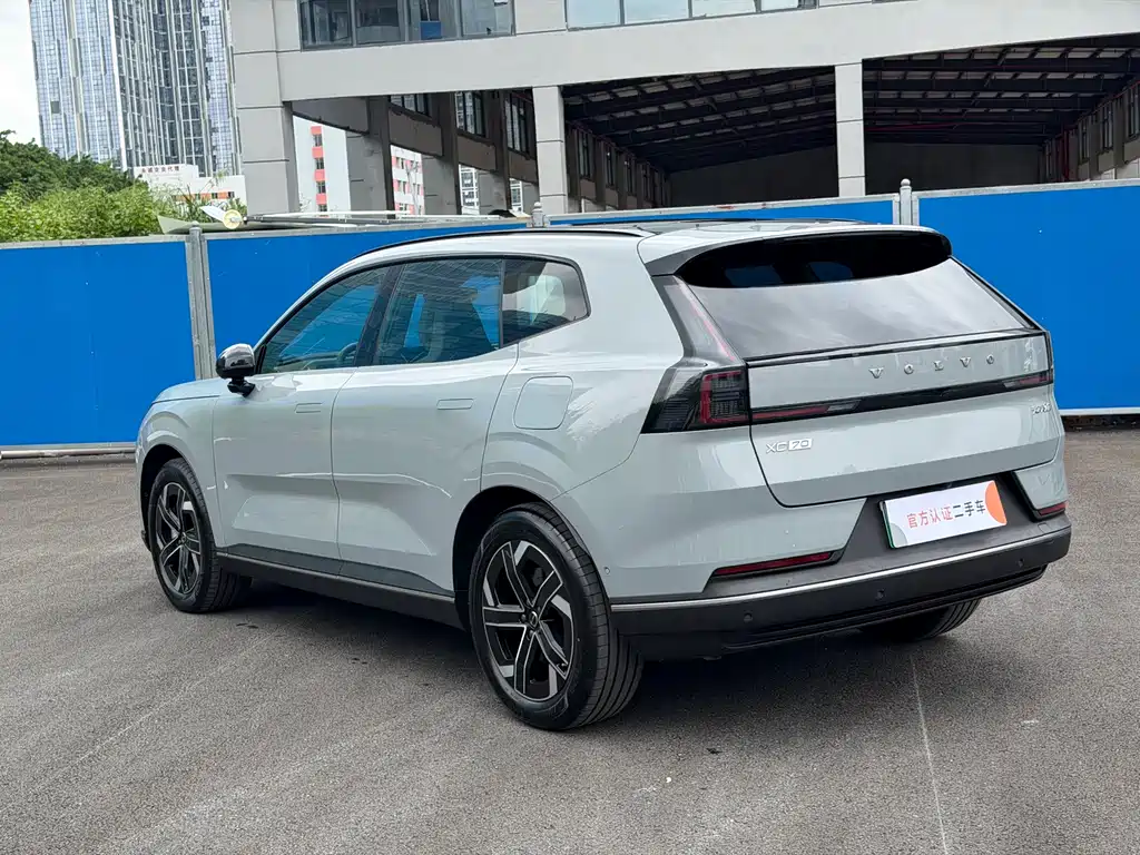 Volvo гибрид Volvo XC70 plug-in — миниатюра 12