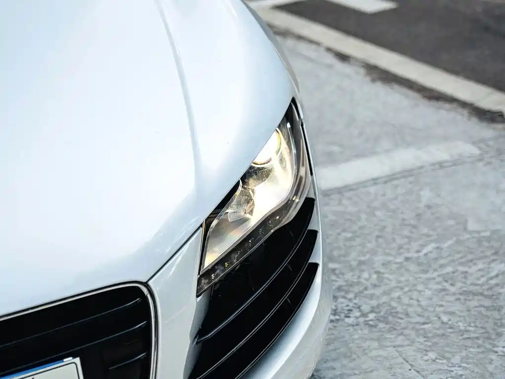 Audi R8 — миниатюра 7