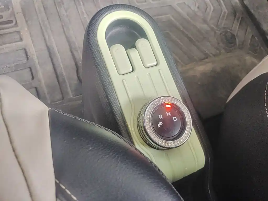 Wuling MINIEV — миниатюра 14