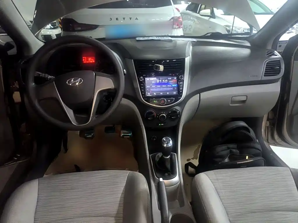 Hyundai Verna — миниатюра 10