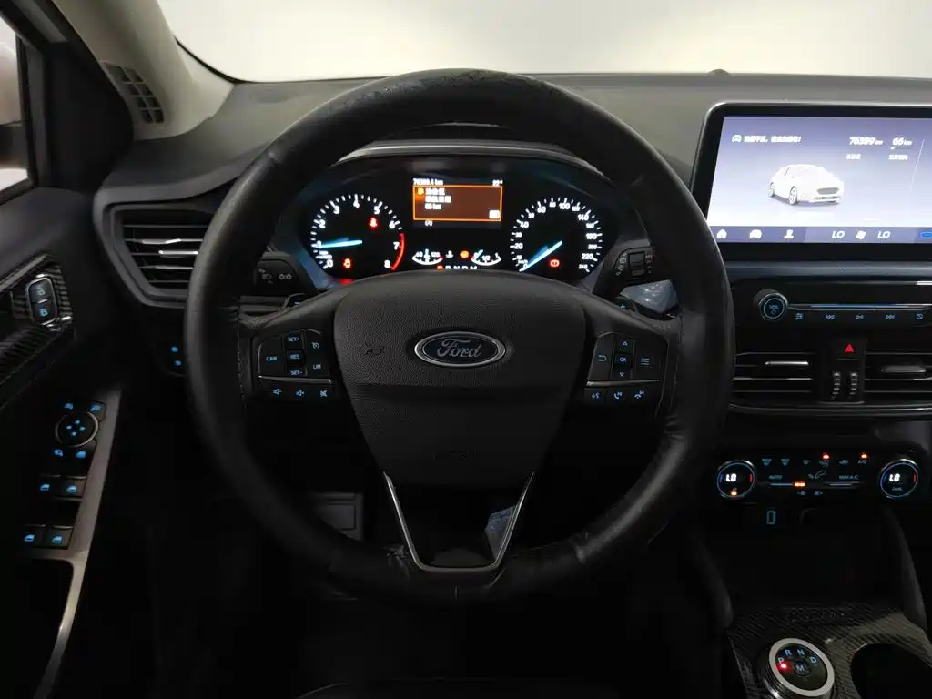 Ford Focus Active — миниатюра 11