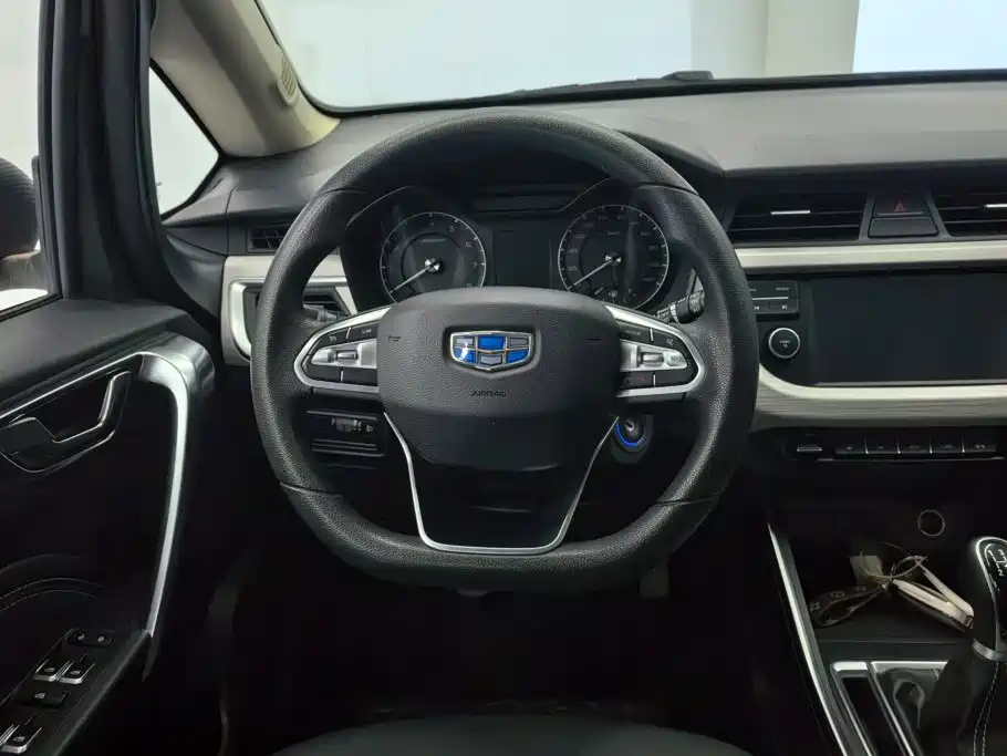 Geely Vision X3 — миниатюра 15