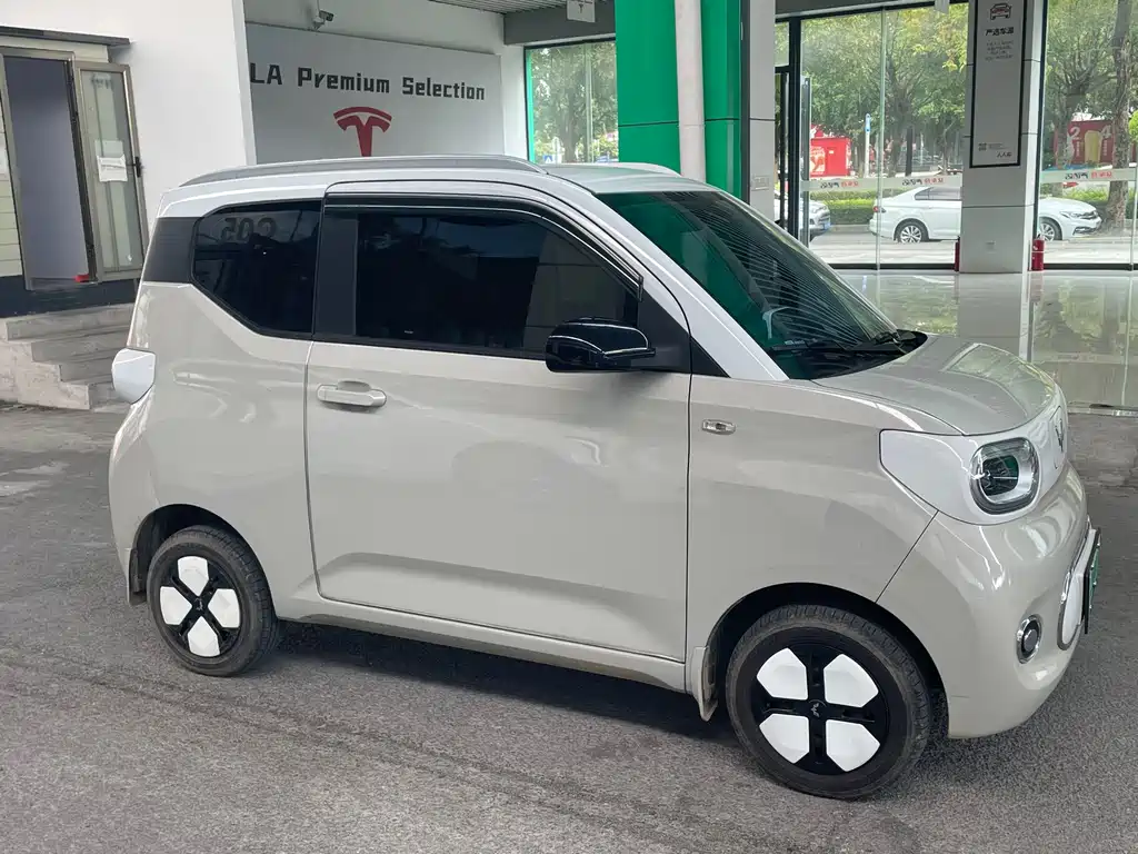 Wuling MINIEV — миниатюра 4
