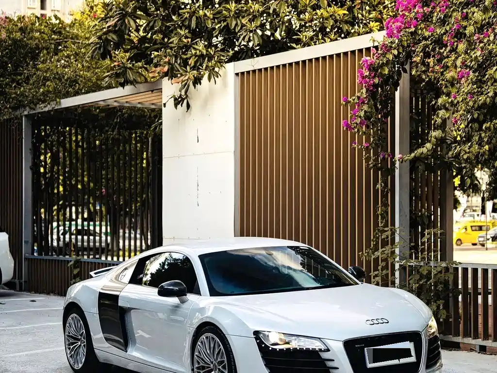 Audi R8 — миниатюра 3