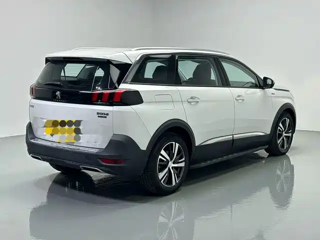 Peugeot 5008 — миниатюра 15
