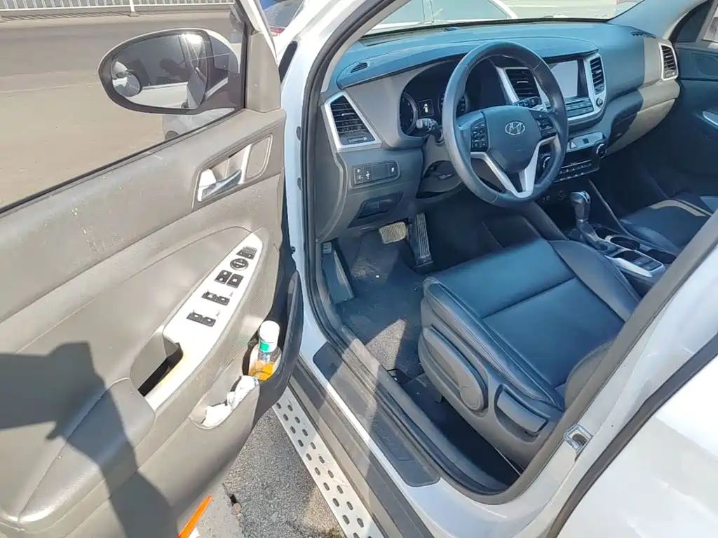 Hyundai Tucson — миниатюра 16