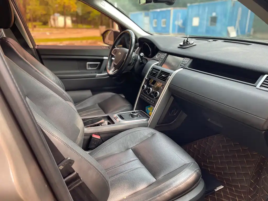 Land Rover Discovery Sport — миниатюра 12