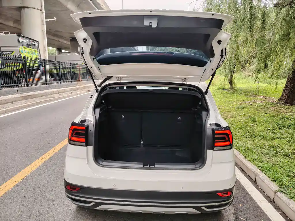 Volkswagen T-Cross — миниатюра 14