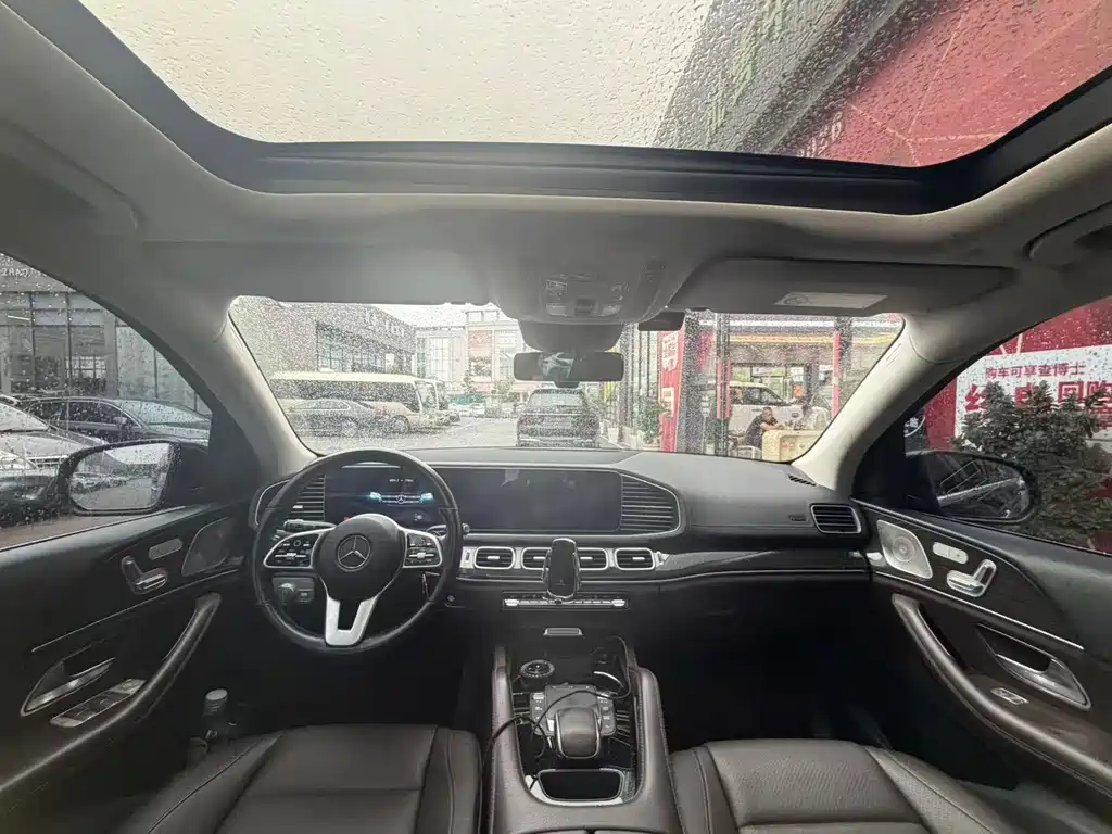 Mercedes-Benz GLE (Import) — миниатюра 5