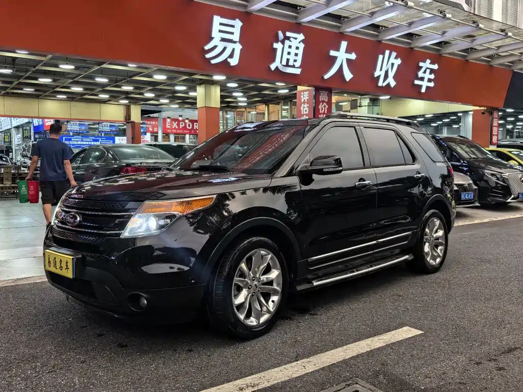 Ford Explorer (Import) — миниатюра 2