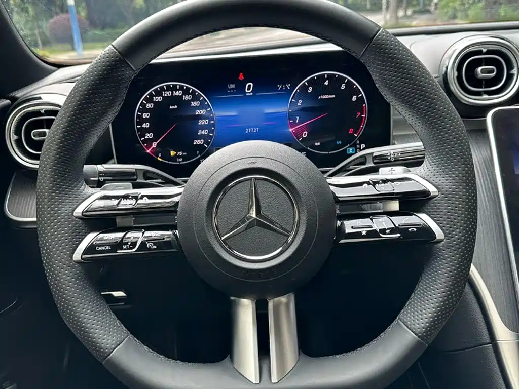 Mercedes-Benz C-Class — миниатюра 3