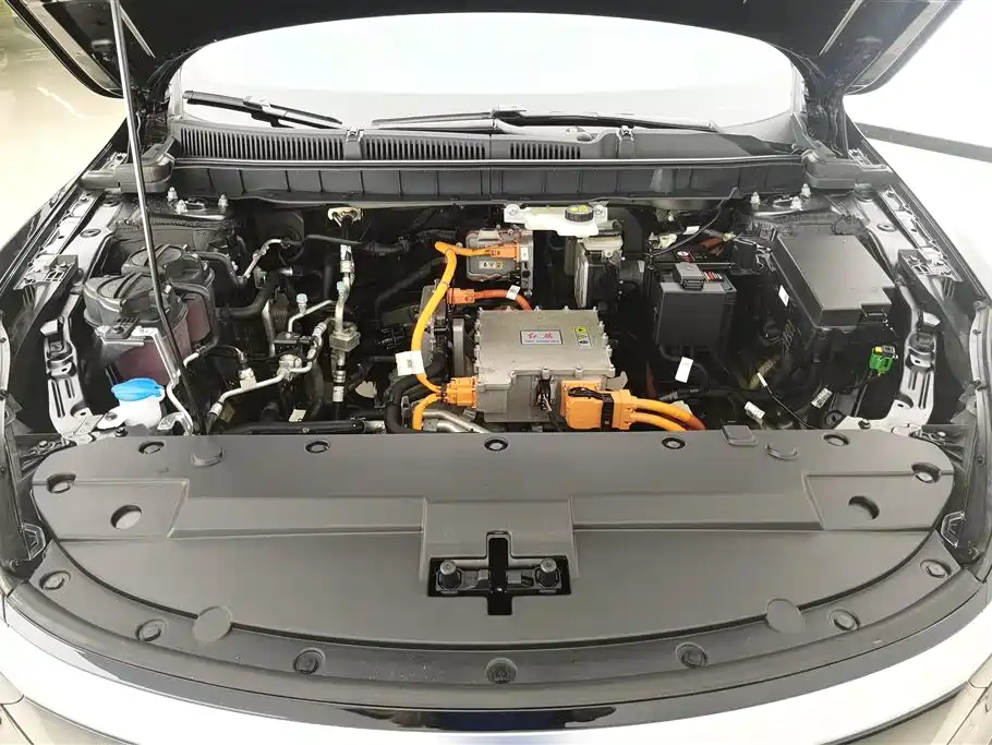 Hongqi E-QM5 2025 500km