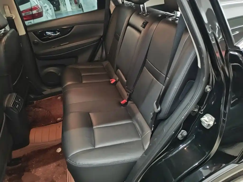 Nissan X-Trail — миниатюра 17