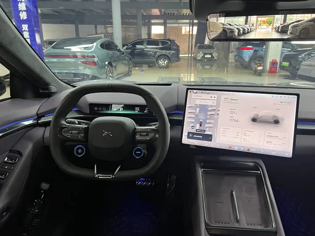 XPeng P7 — миниатюра 11