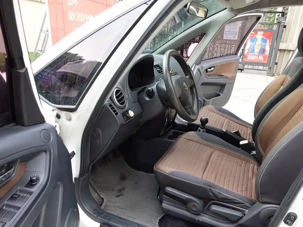 Suzuki SX4 — миниатюра 7