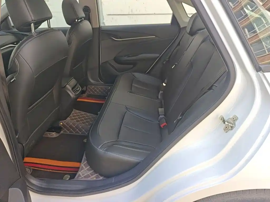 Buick Excelle — миниатюра 15