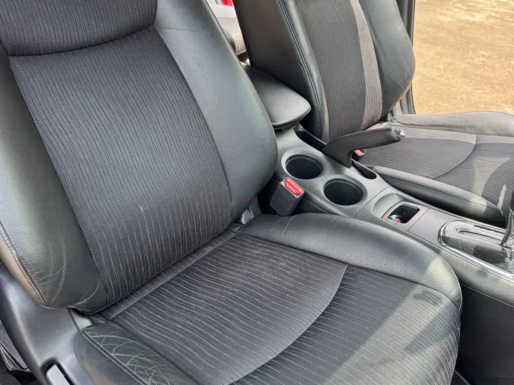 Nissan Tiida — миниатюра 16