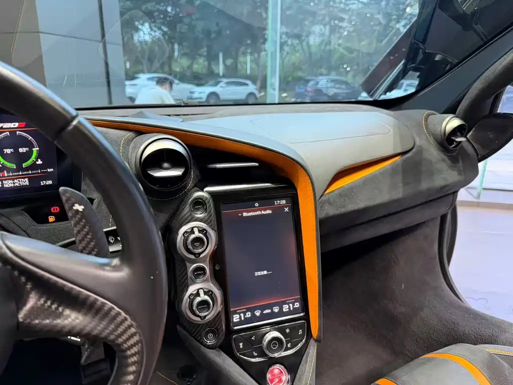 McLaren 720S — миниатюра 10
