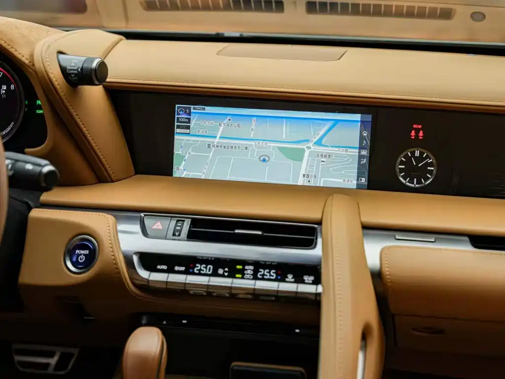 Lexus LC — миниатюра 10