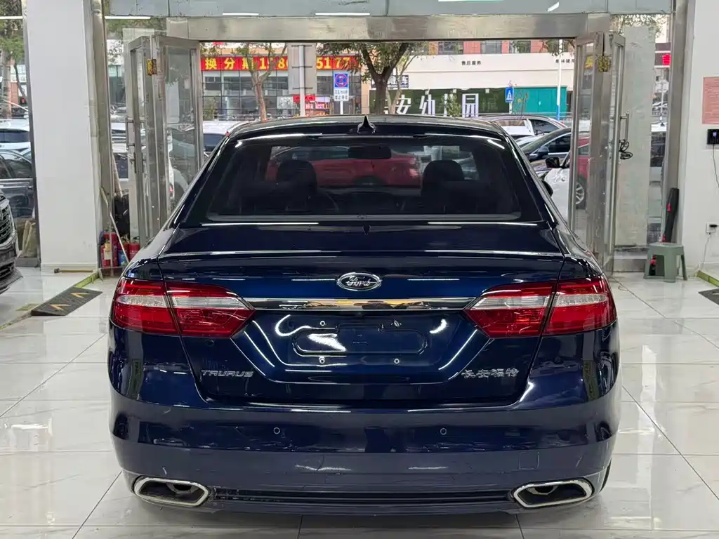 Ford Taurus — миниатюра 4