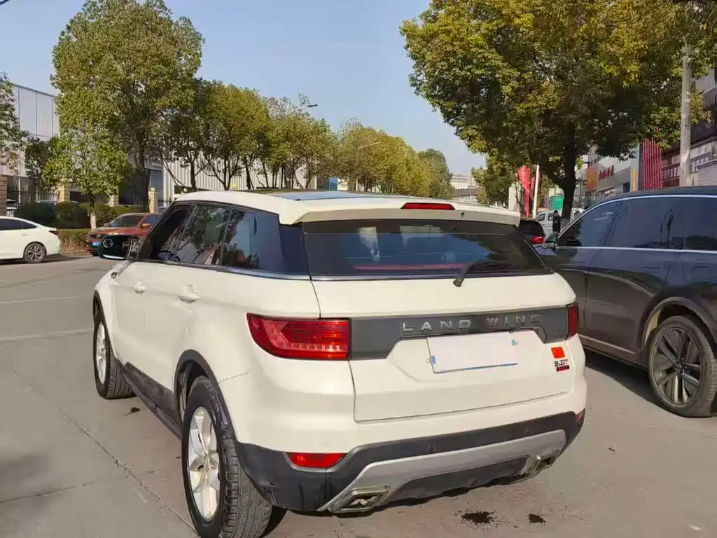 Landwind X7 2015 2.0T Premium