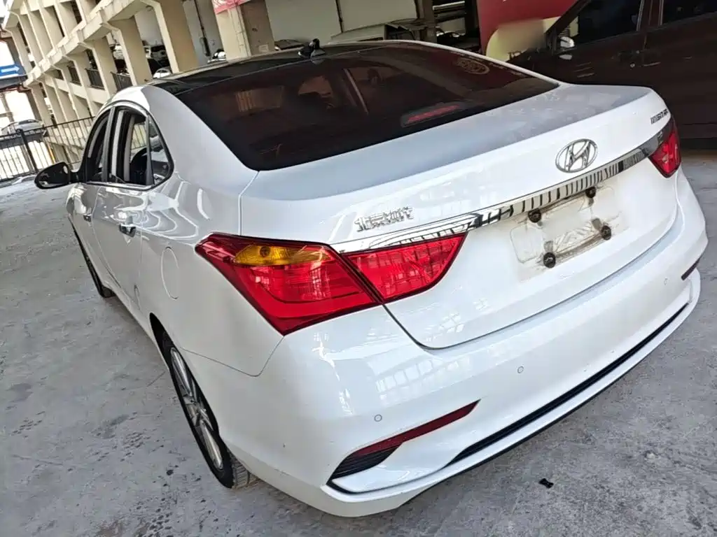 Hyundai Mistra — миниатюра 5
