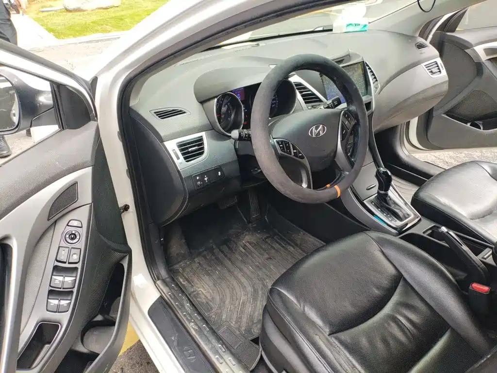 Hyundai Elantra Langdong — миниатюра 13