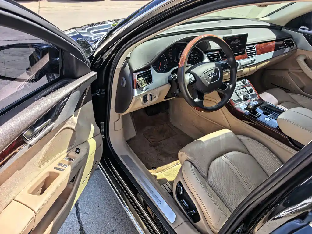 Audi A8 — миниатюра 4