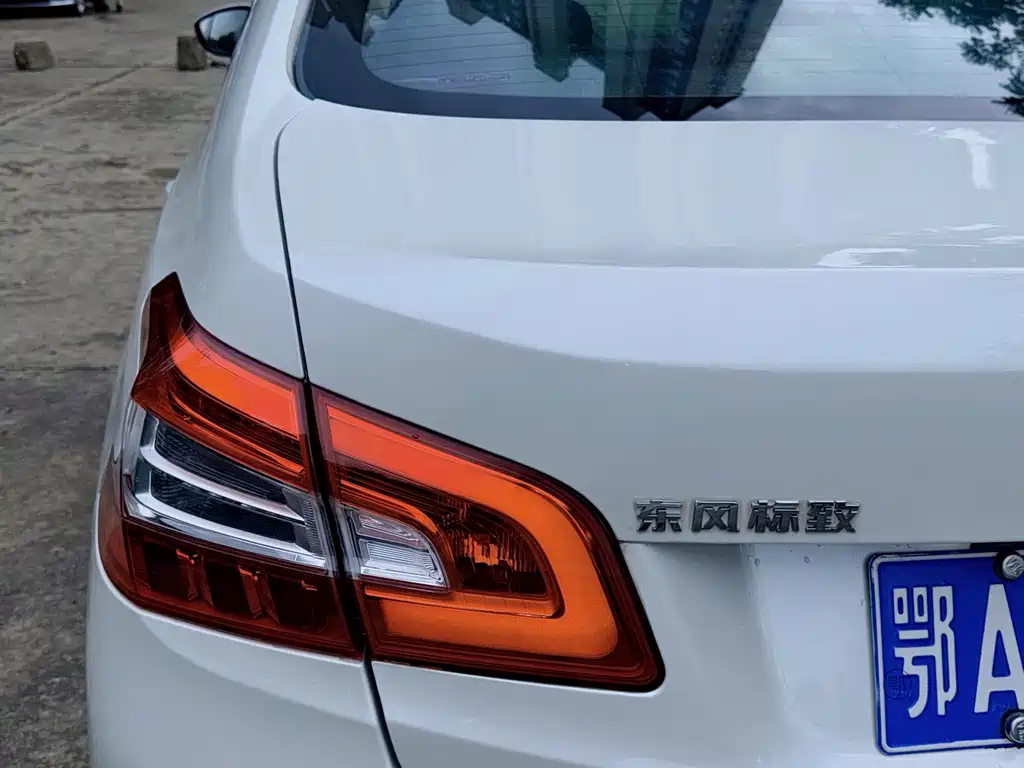 Peugeot 408 — миниатюра 8