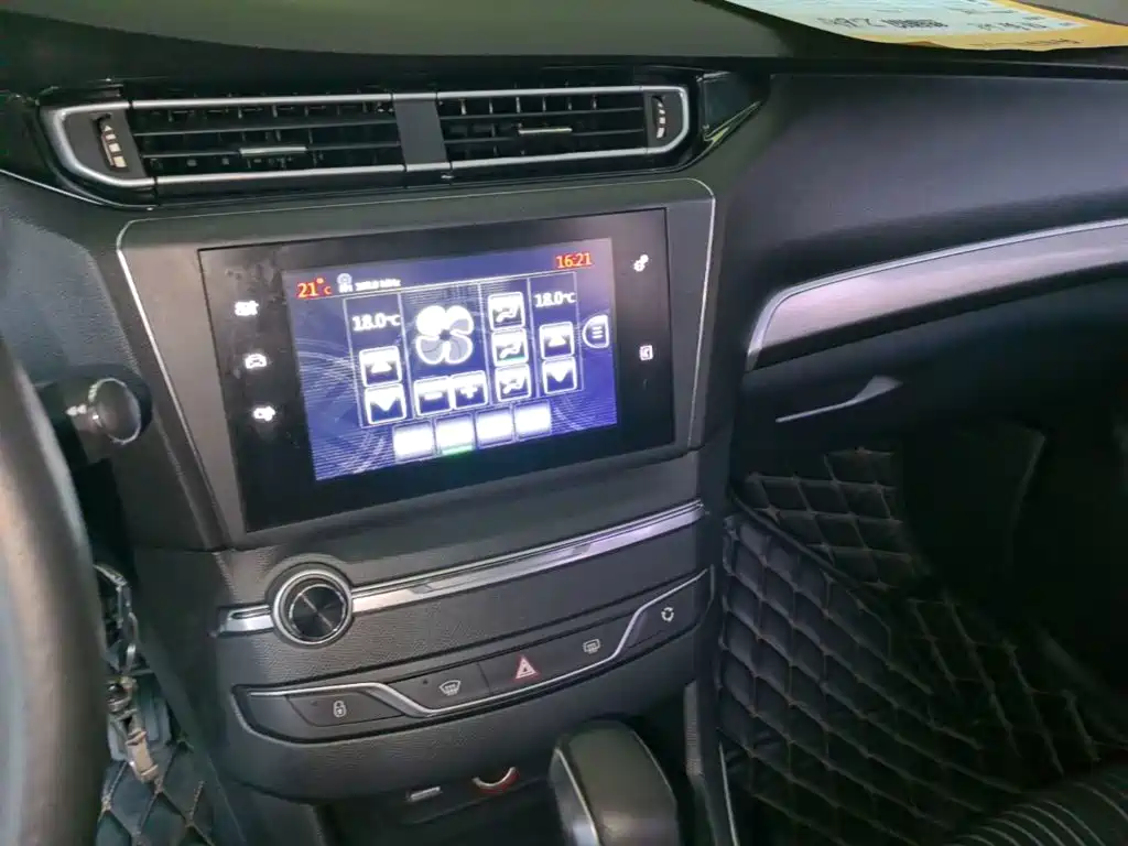 Peugeot 408 — миниатюра 13