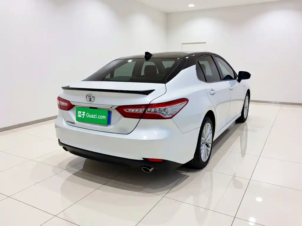 Toyota Camry — миниатюра 6