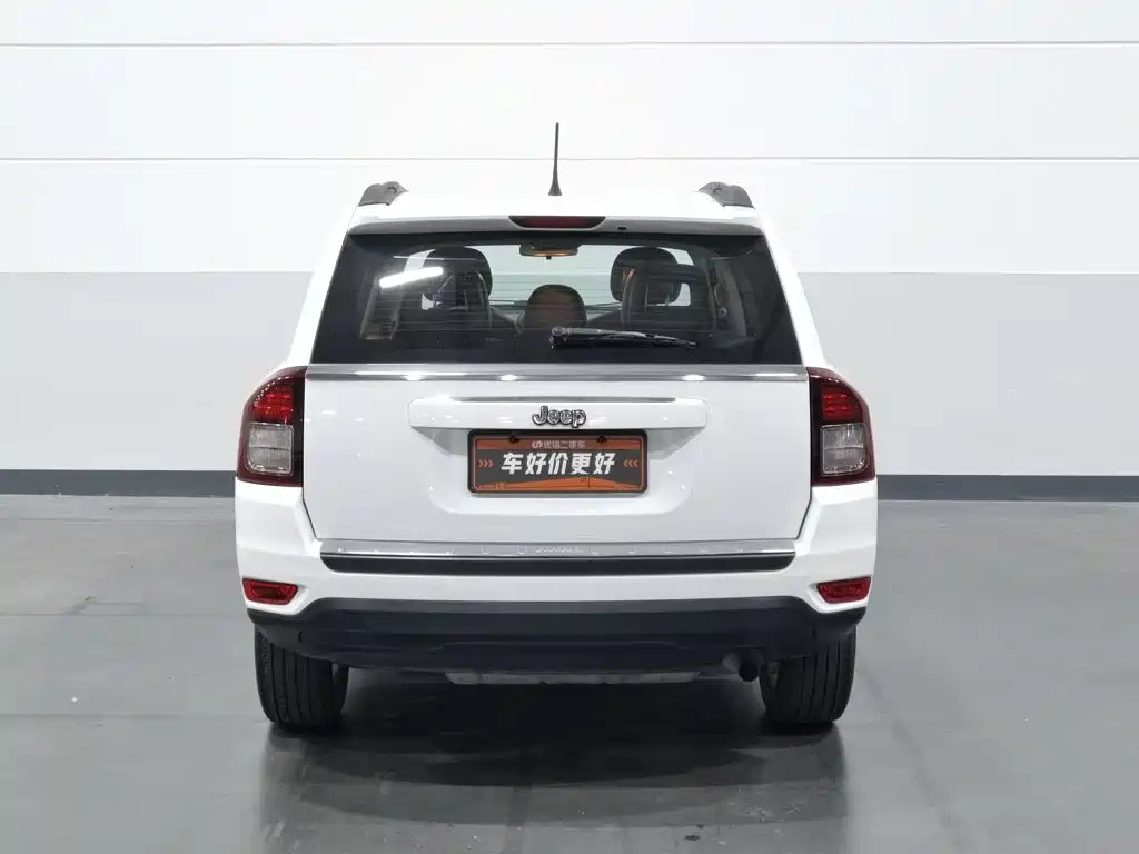 Jeep Compass (Import) — миниатюра 4