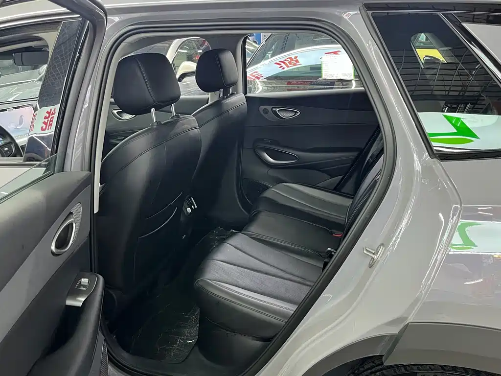 BYD Sealion 05 EV — миниатюра 8