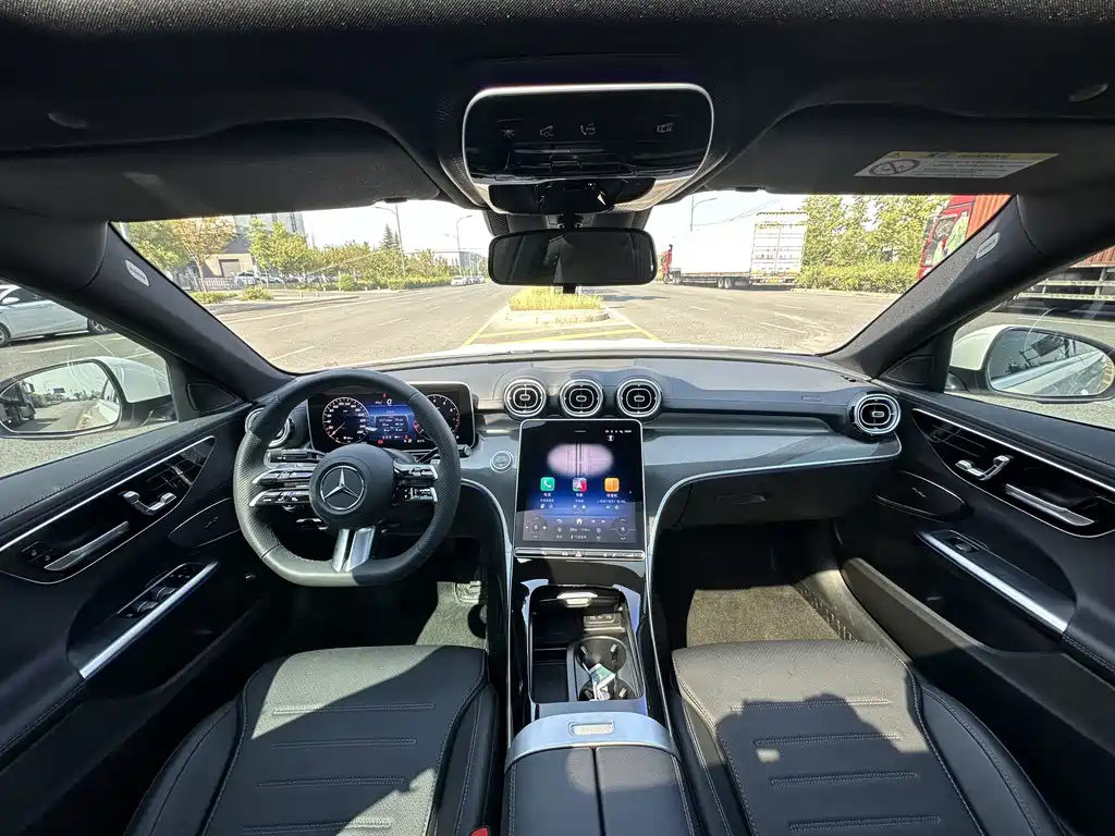 Mercedes-Benz C-Class — миниатюра 5