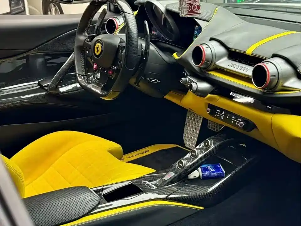 Ferrari 812 — миниатюра 5