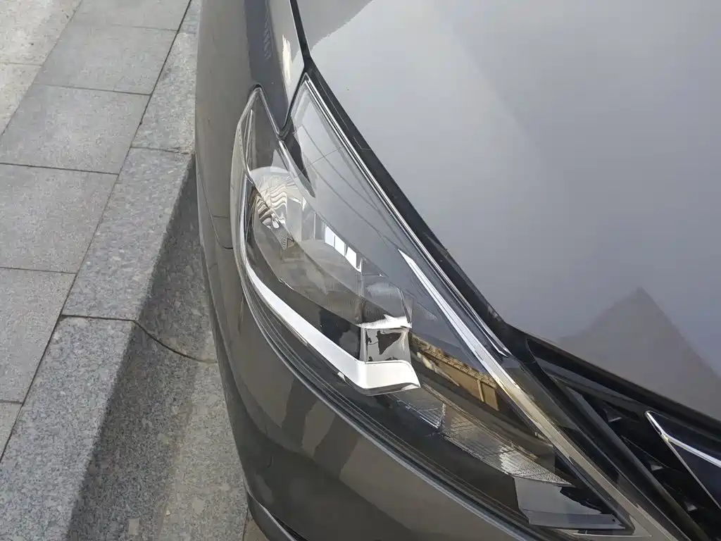 Nissan Sylphy — миниатюра 7