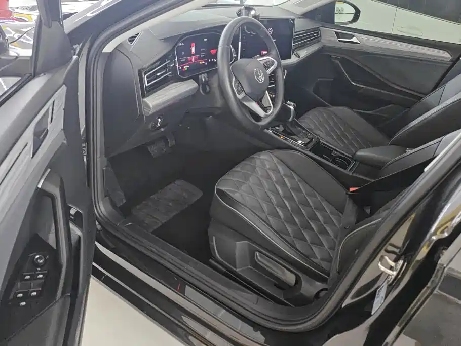 Volkswagen Sagitar — миниатюра 9