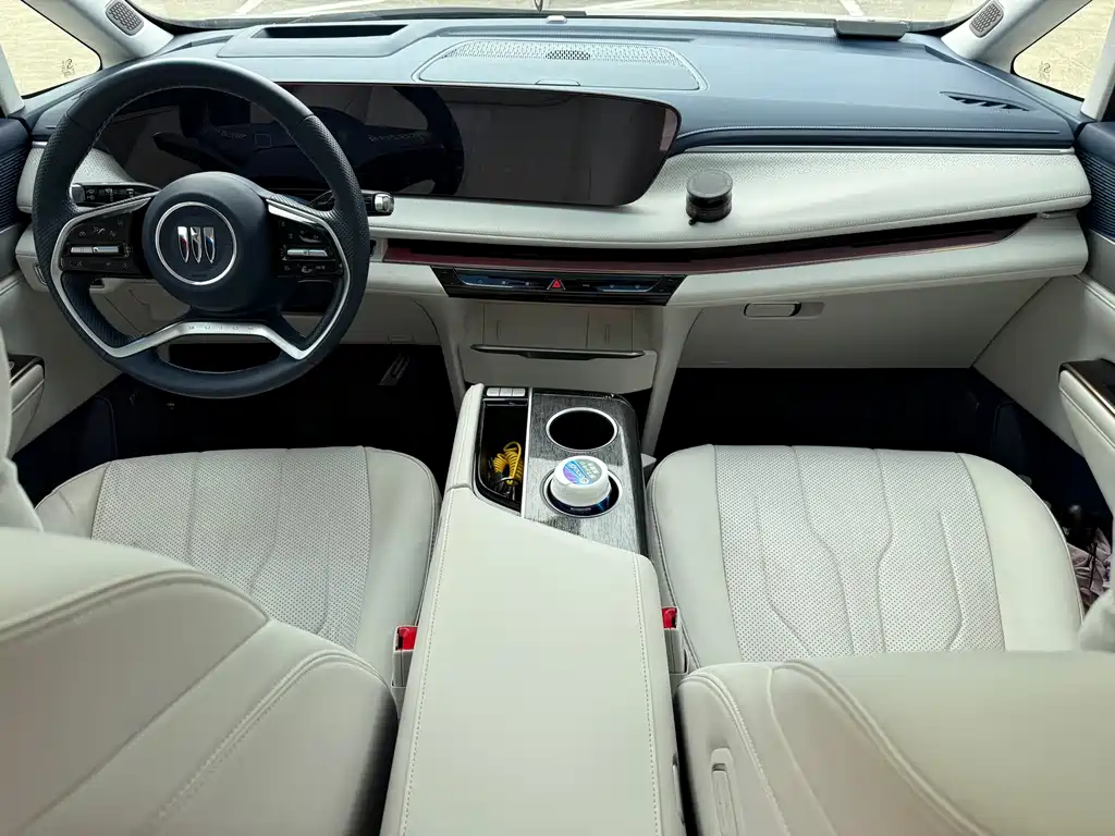Buick GL8 Hybrid — миниатюра 5
