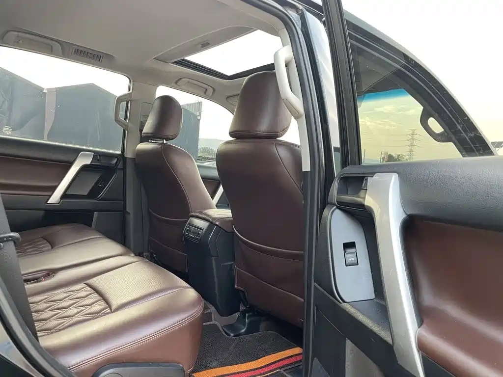 Toyota Prado — миниатюра 2