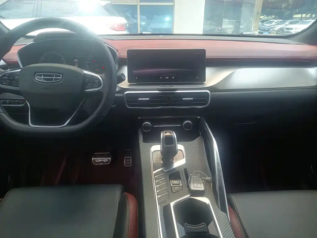 Geely Binyue — миниатюра 8
